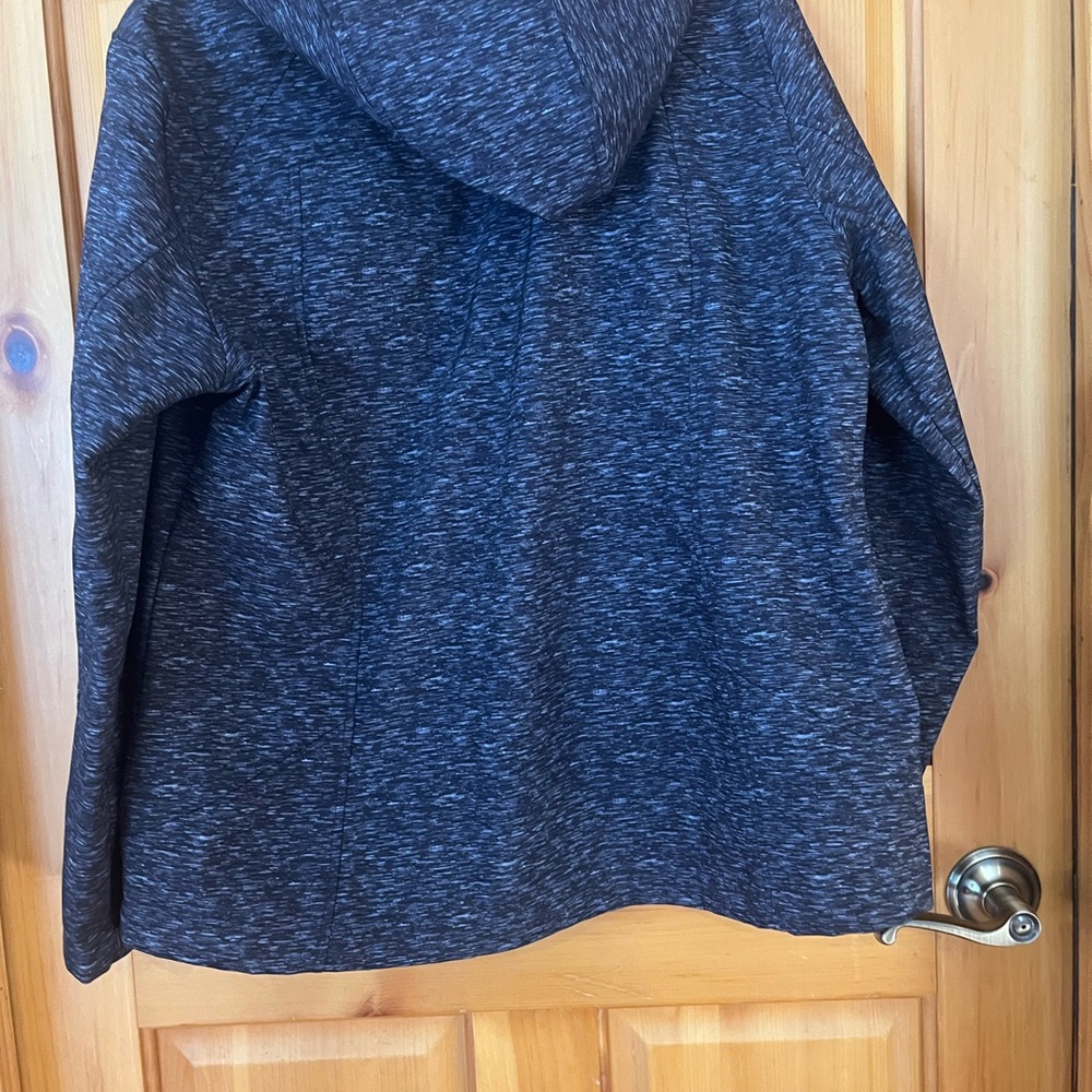 Free Country softshell hooded Jacket - Picture 5 of 9